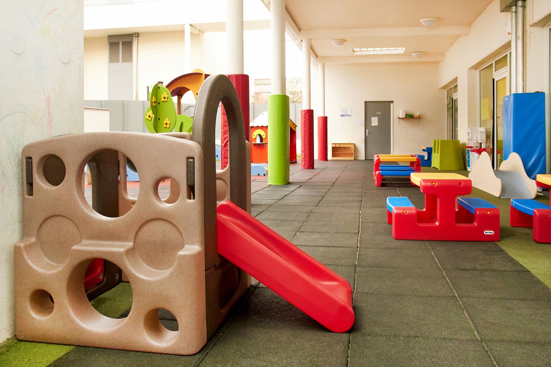 Extérieur de la crèche de L'Éveil (photo 2)