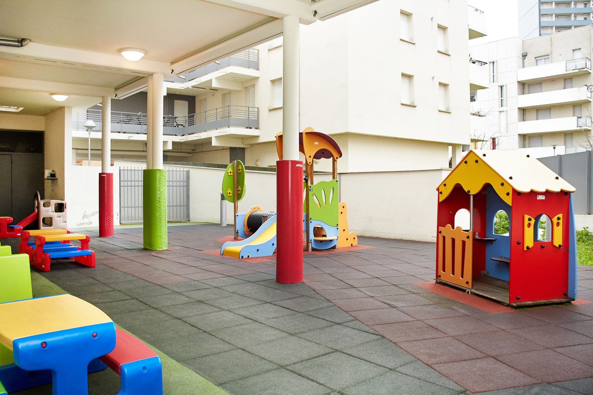 Extérieur de la crèche de L'Éveil (photo 4)